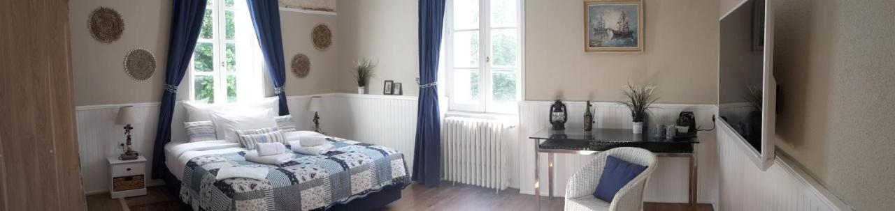 ホテル Chateau Marith - Etablissement Climatise Avec Piscine クレラック エクステリア 写真